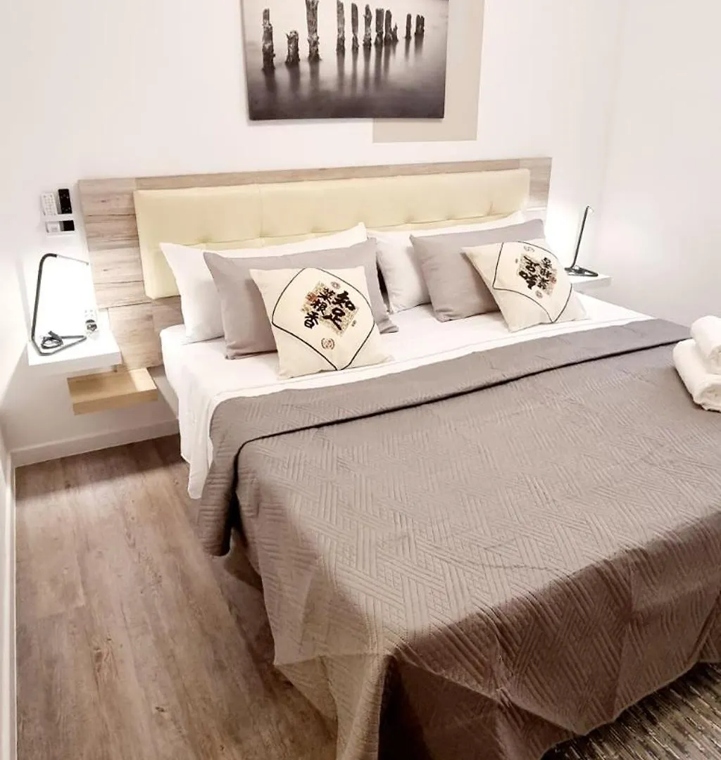 Almar We Go Puerto Santiago! Private Rooms In Modern Shared Apartment - Habitaciones Privadas En Piso Compartido بويرتو دي سانتياغو 0*,  إسبانيا